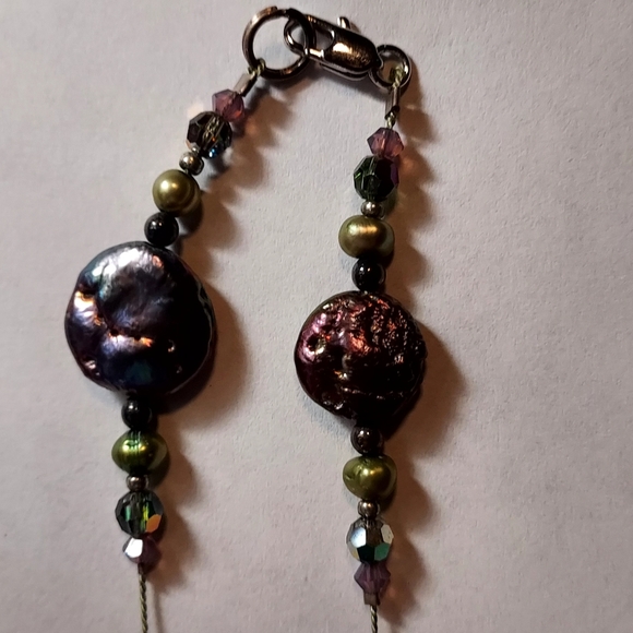 Pearl Abalone Dark Color Beaded Necklace - Picture 3 of 4